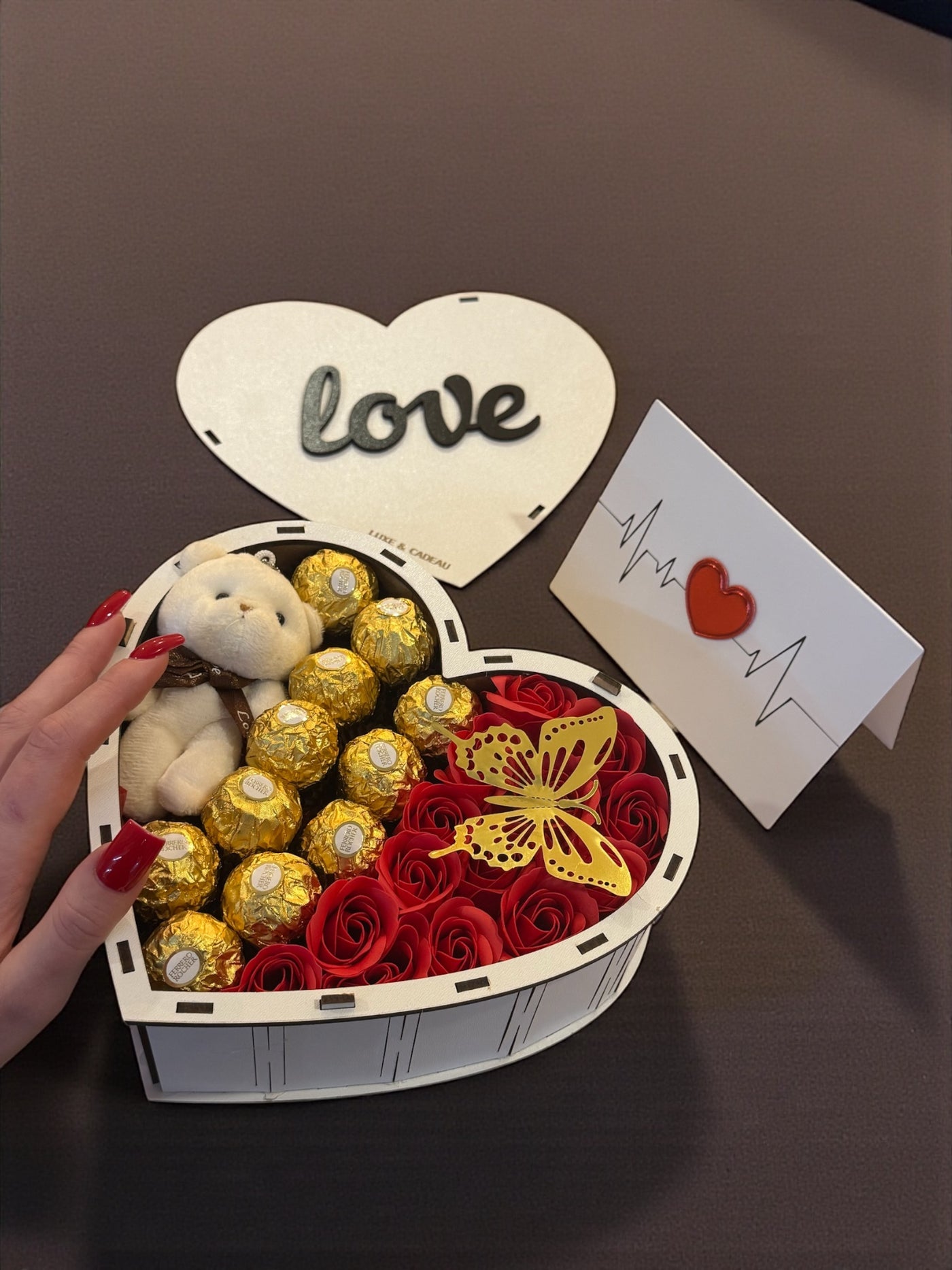 Coffret cœur Ferrero rocher « Love » – le cadeau qui fait fondre les cœurs