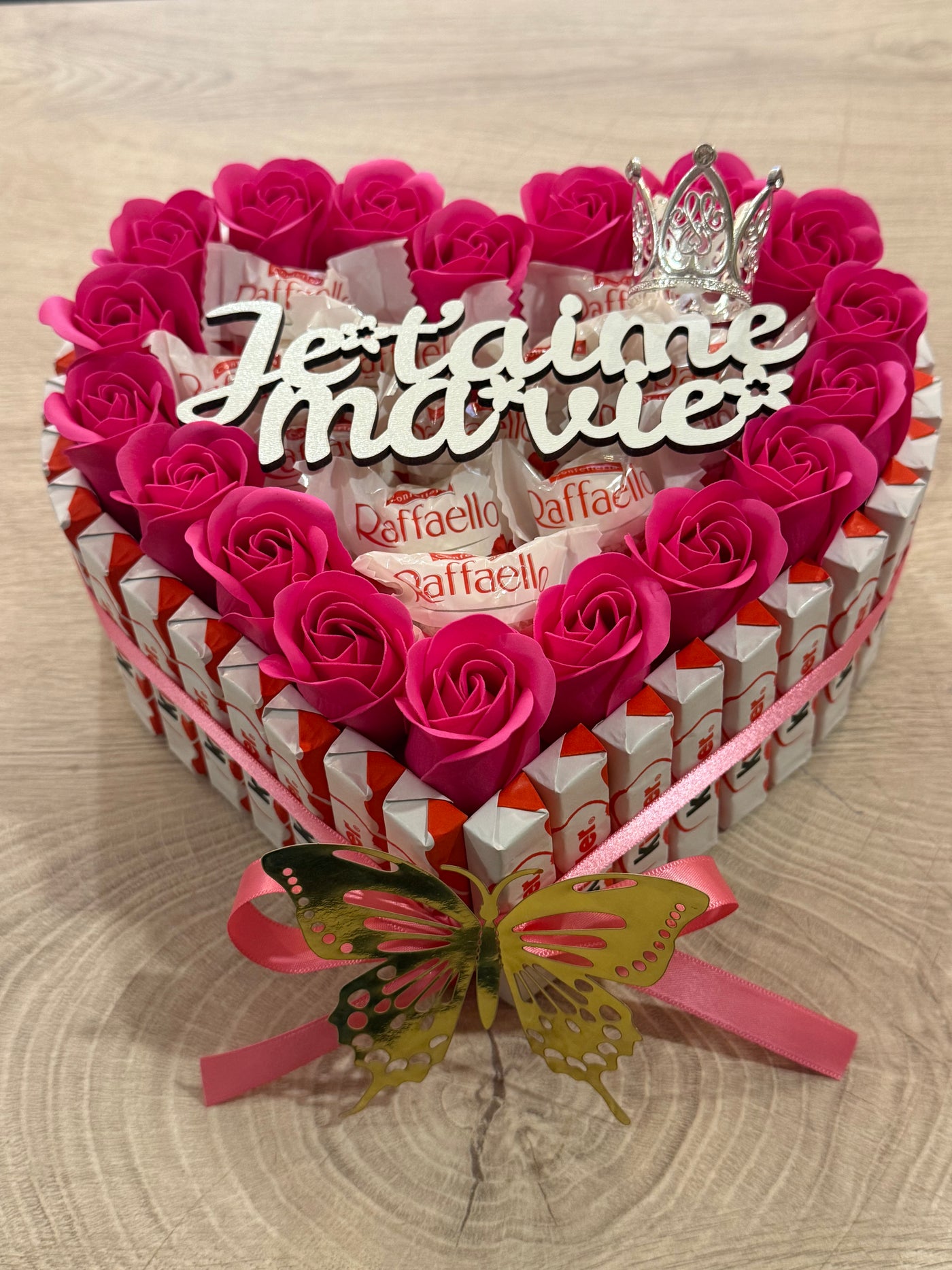 Coffret cœur gourmand Raffaello & roses