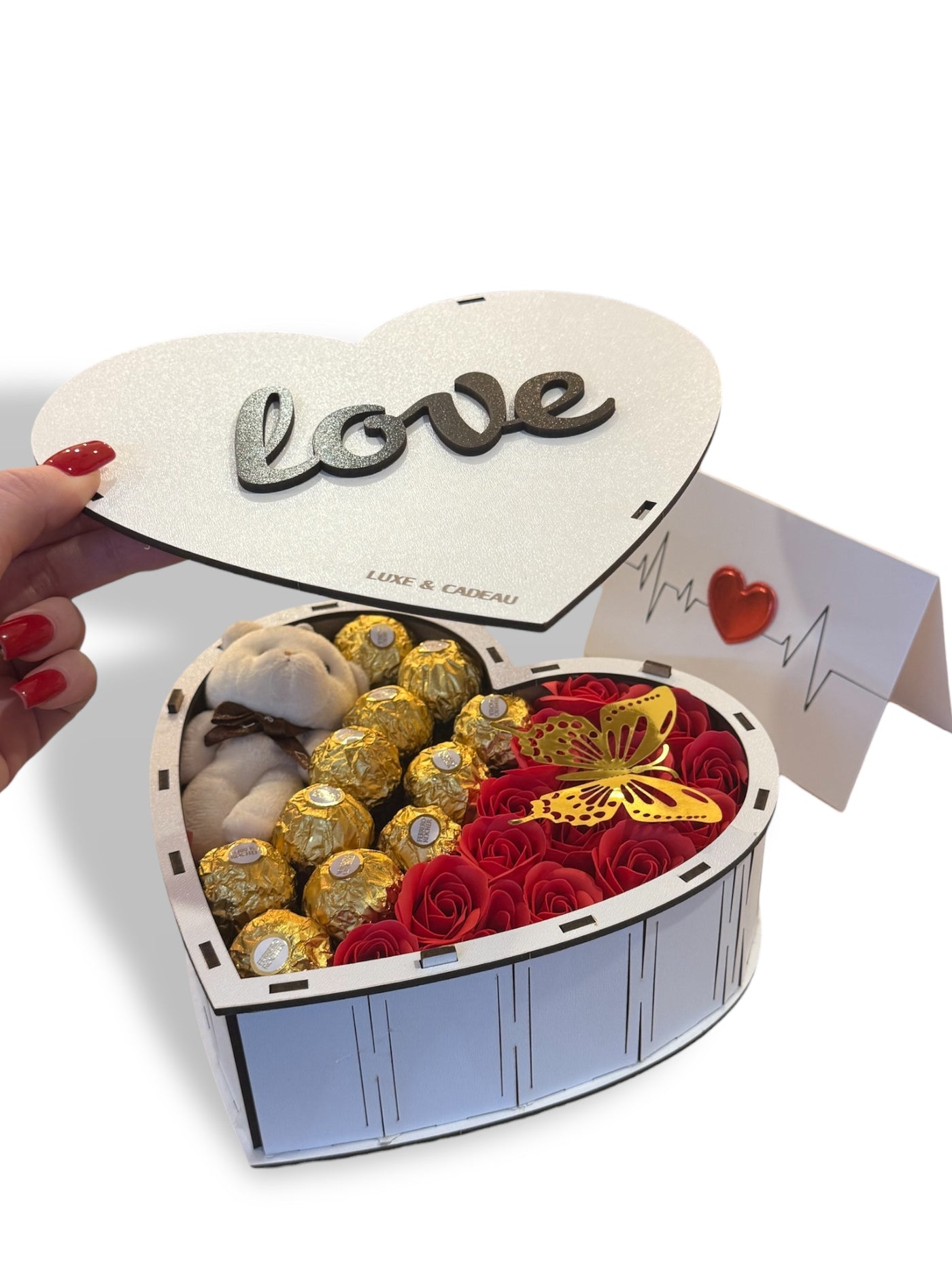 Coffret cœur Ferrero rocher « Love » – le cadeau qui fait fondre les cœurs